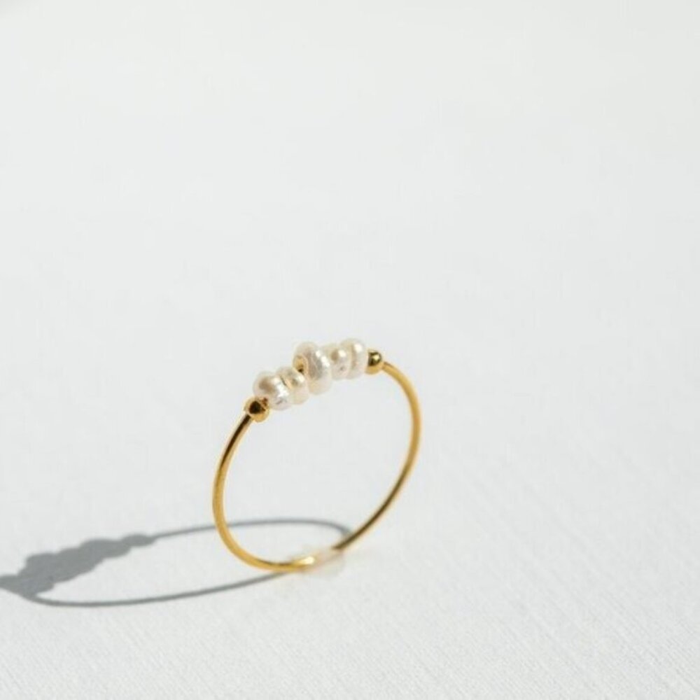 Perfect everyday Pearl Ring Dainty Gold Ring baroque pearls WATERPROOF gold ring - Picture 7 of 12